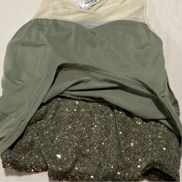 My-Kim Gold Sequin Sleeveless Top with Peplum - Picture 13 of 16